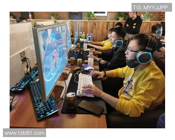 南京街头篮球热潮涌动年轻人激情挥洒梦想与友谊的赛场故事